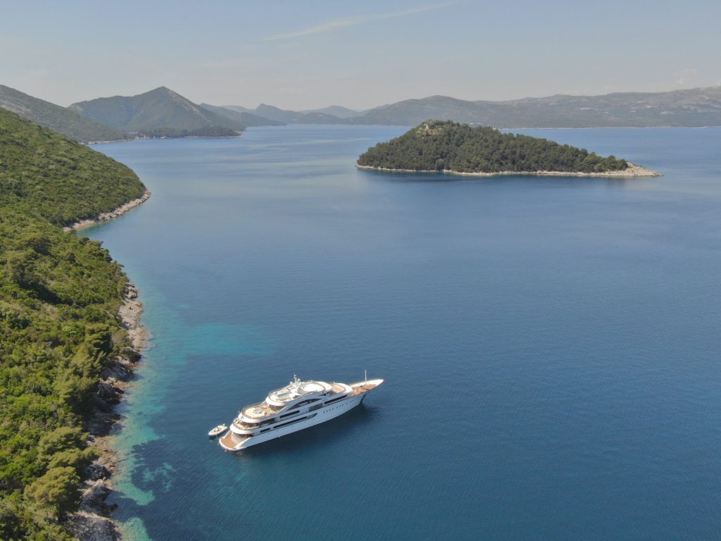 anthea yacht charter anchored in croatia