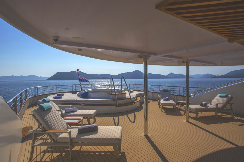 anthea yacht charter jacuzzi and sun loungers