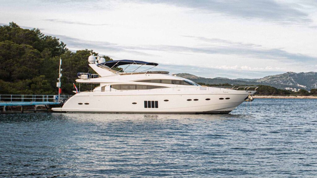 insieme yacht charter side view