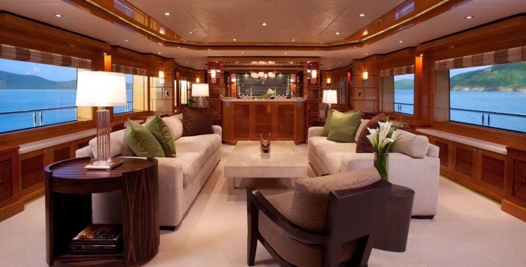 impromptu yacht charter main salon