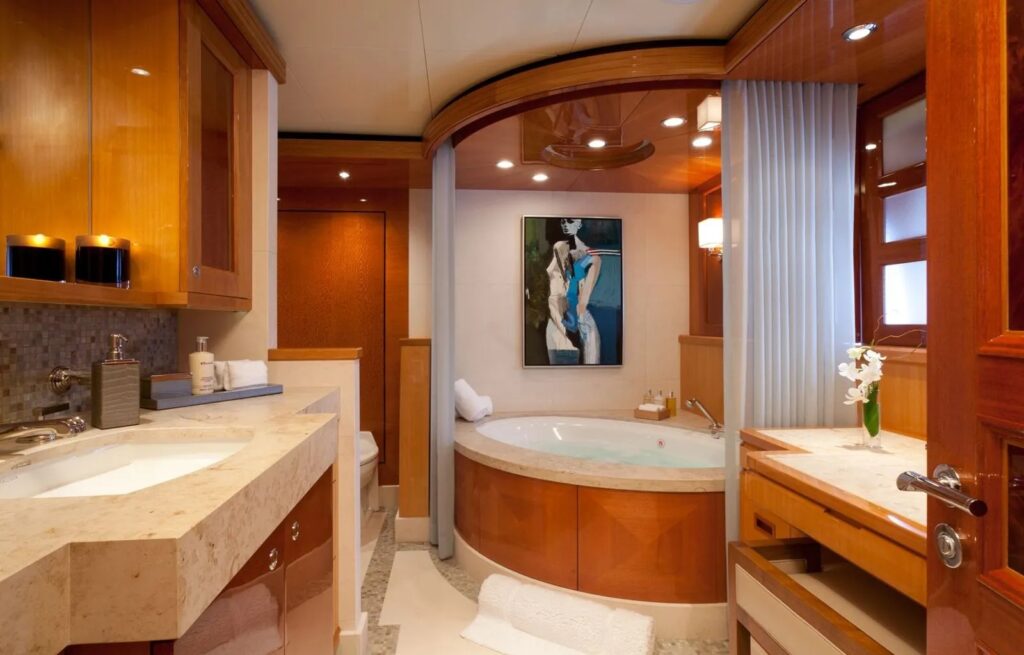 impromptu yacht charter master cabin en suite