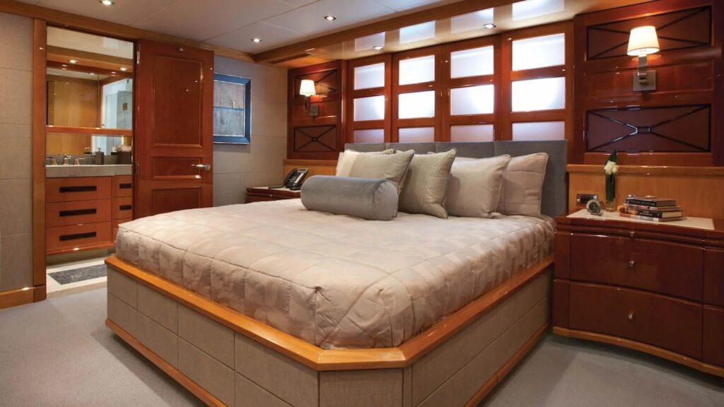 impromptu yacht charter vip stateroom