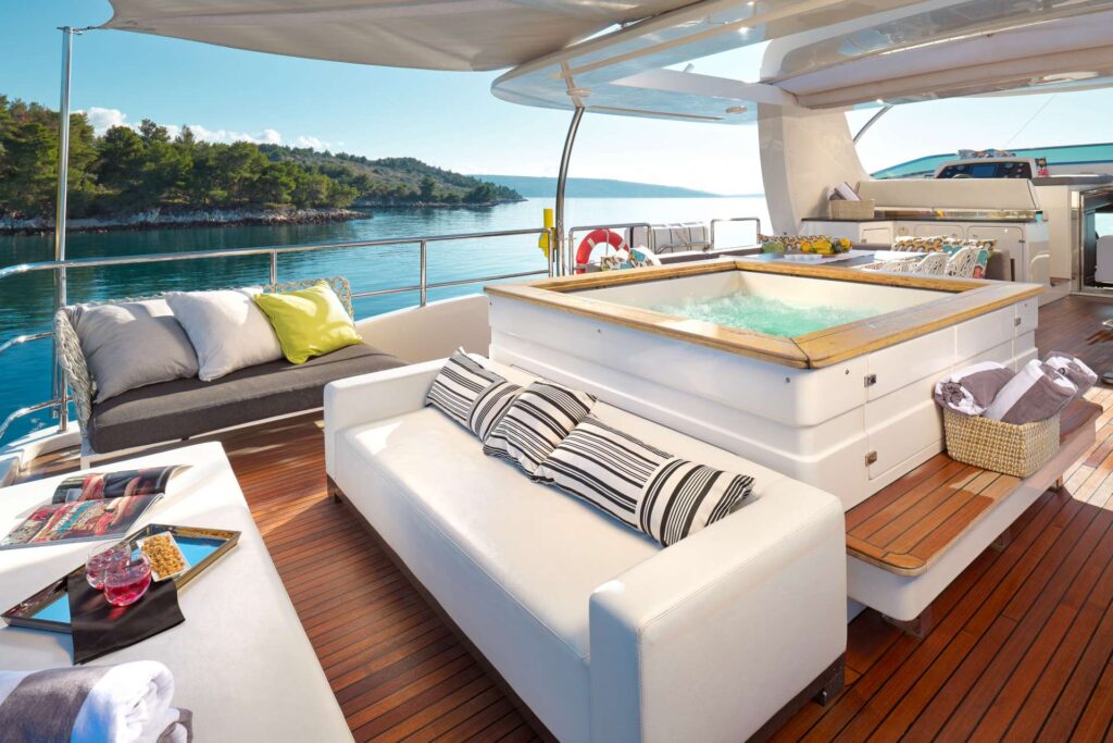 ocean drive yacht charter lounge and jacuzzi