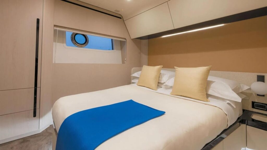 omr group yacht charter double cabin