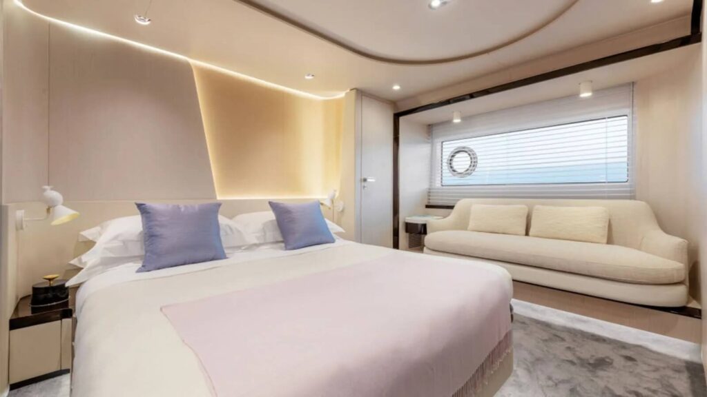 omr group yacht charter master suite