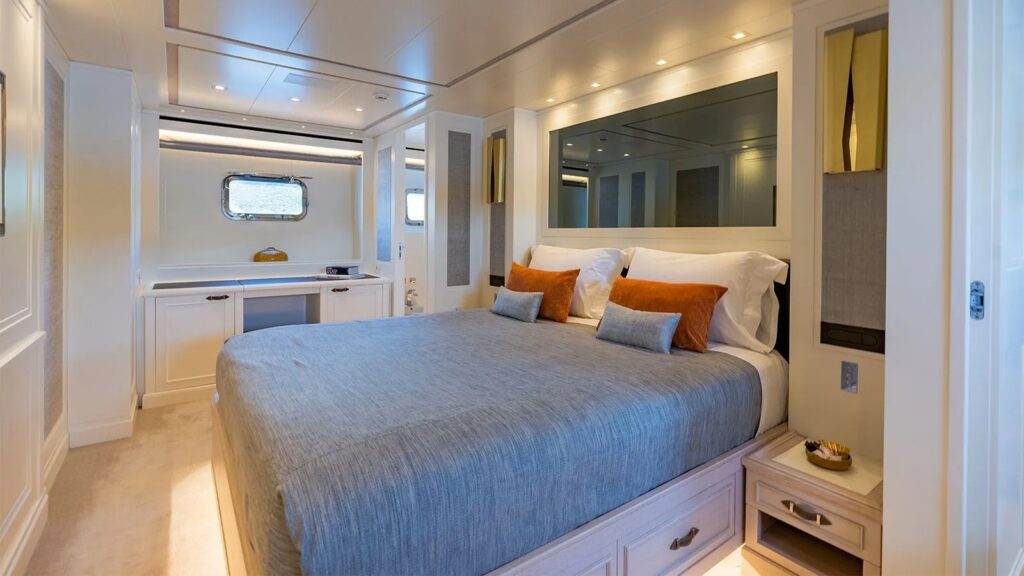 valentina ii yacht charter master suite