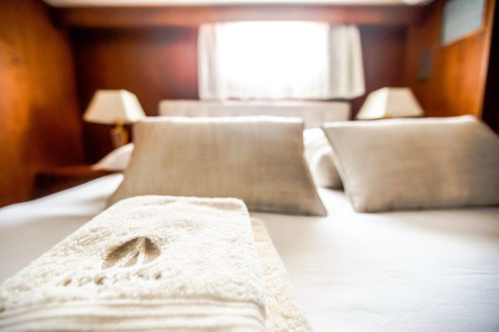 auriane yacht charter bed linen & towels