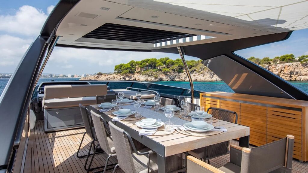 balance yacht charter al fresco dining
