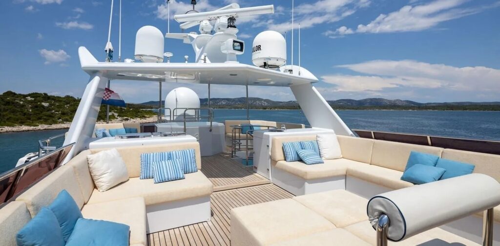 ladyship yacht charter lounge area