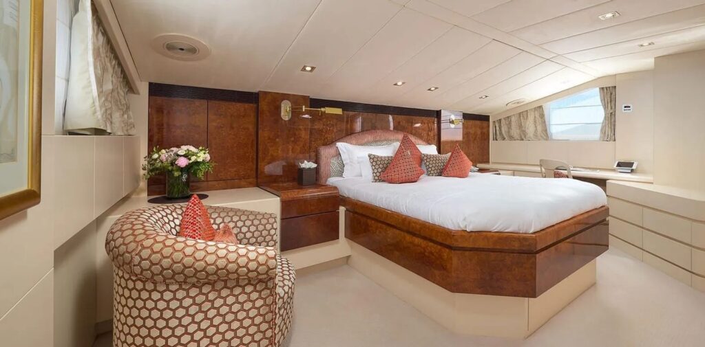 ladyship yacht charter master suite