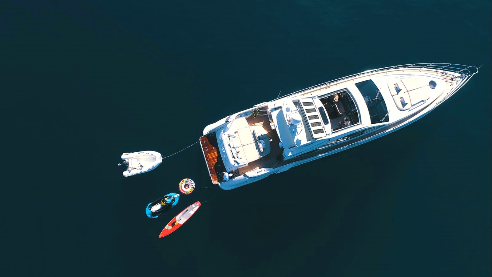 maoro yacht charter view from above, two-person crew yacht