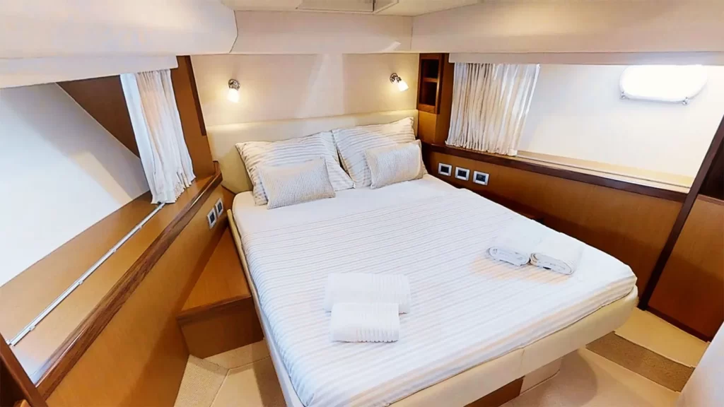 amy yacht charter double cabin