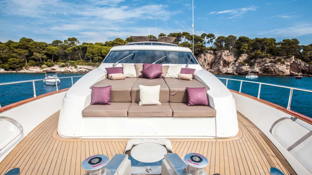 solal yacht charter foredeck lounge