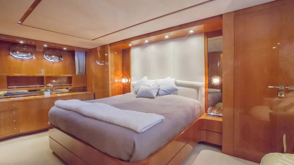 solal yacht charter master suite bed