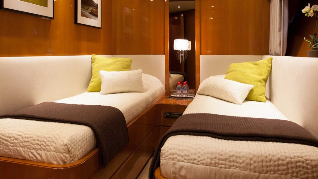 solal yacht charter twin cabin