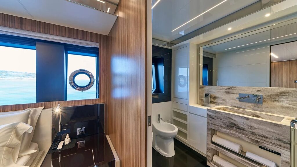 Nikita Yacht Charter double cabin en suite