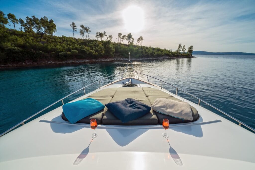 jantar yacht charter bow sun pads