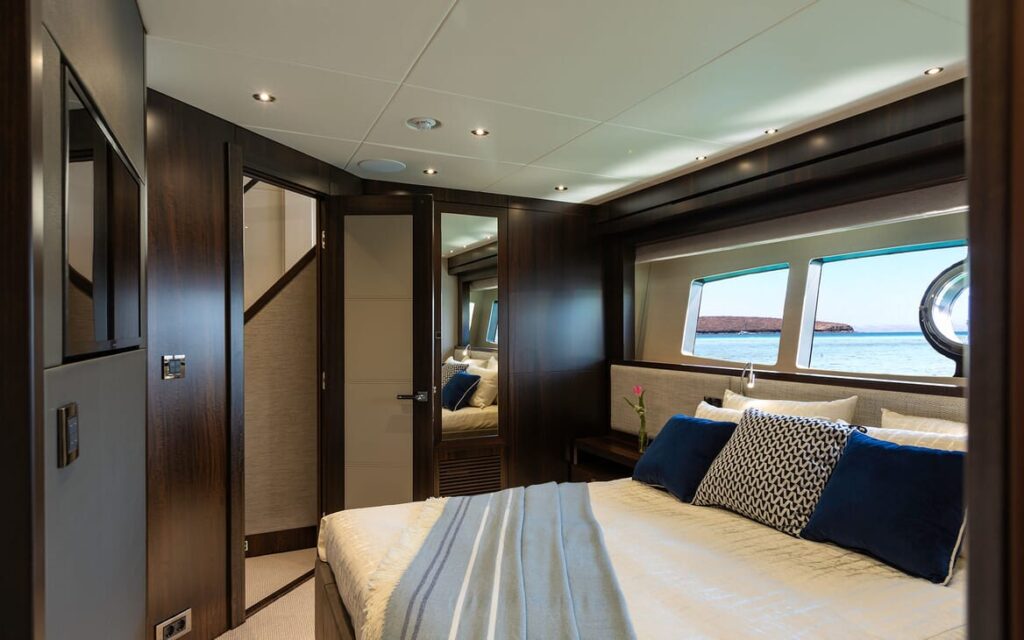 mr k iriston yacht charter double cabin