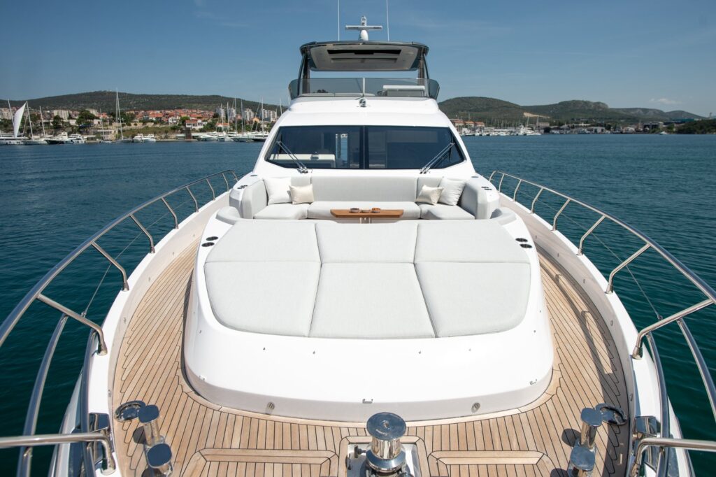 prewi yacht charter front sunbathing area