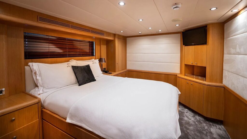 bandido yacht charter 2nd double cabin