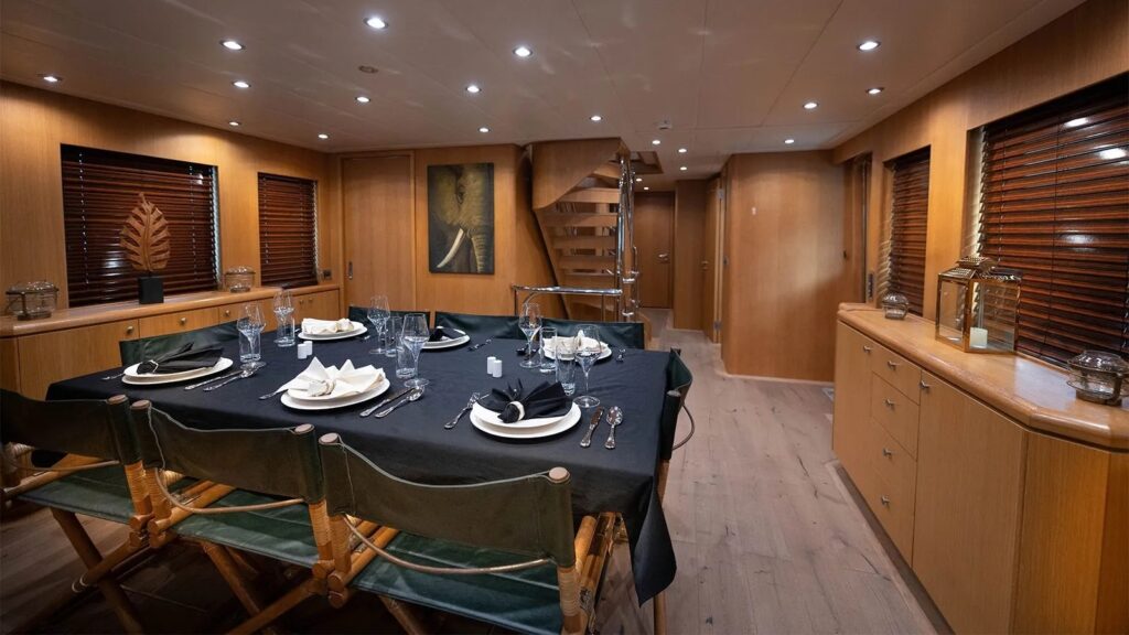 bandido yacht charter dining table