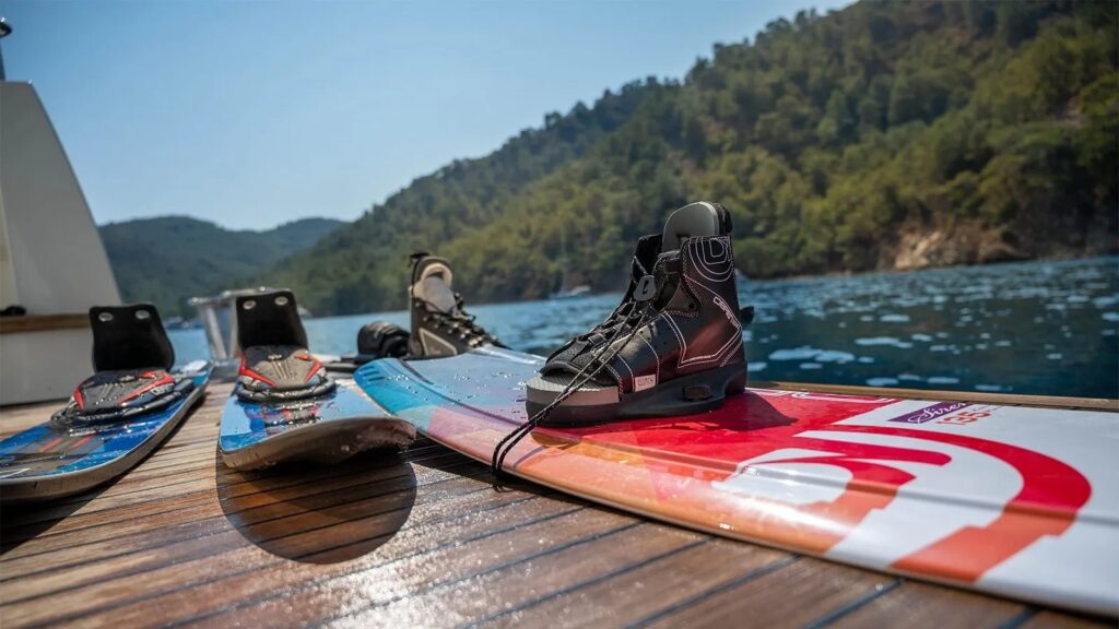 bandido yacht charter water skis