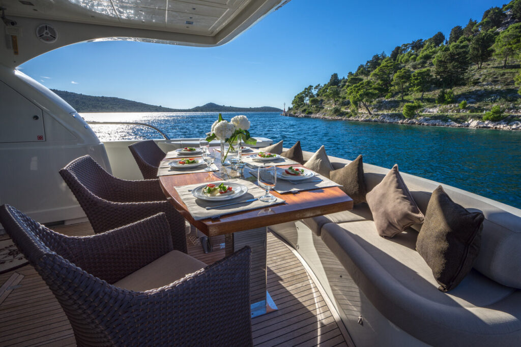 discovery yacht charter aft deck