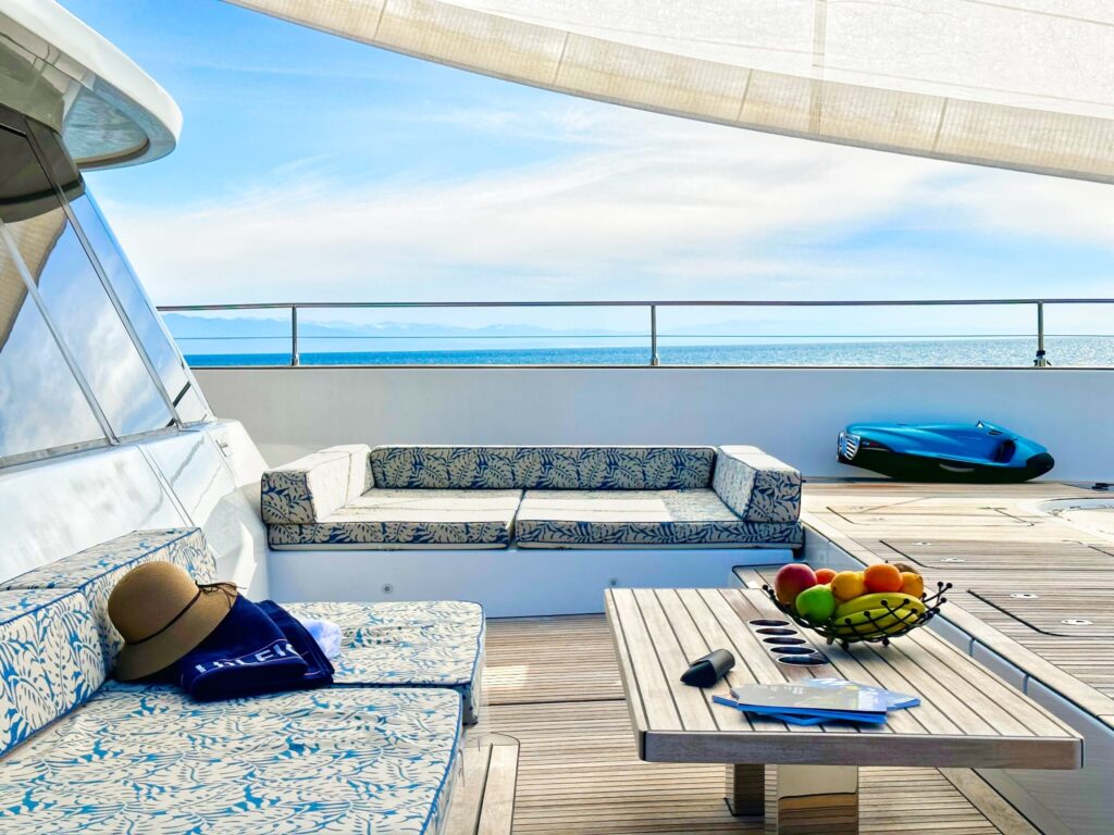nala one catamaran yacht sofa chair
