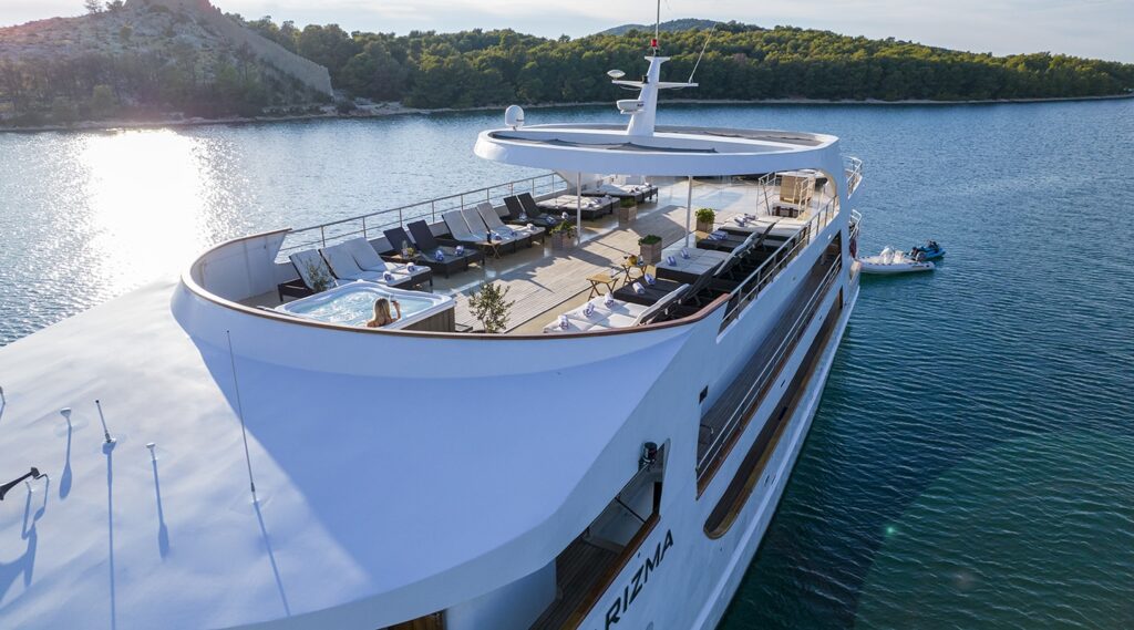 karizma yacht charter sundeck view