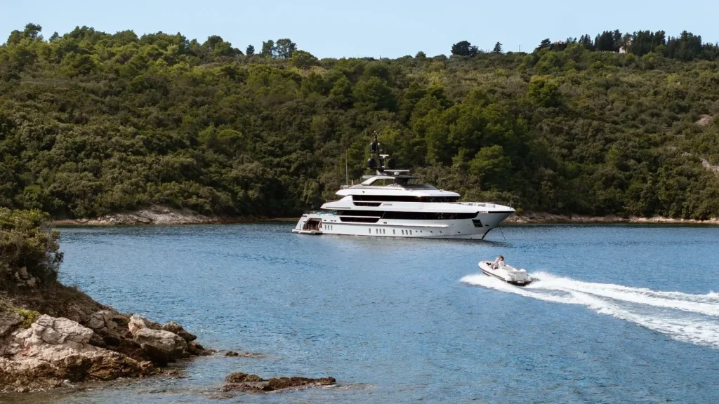 lady lena yacht charter in secluded bay