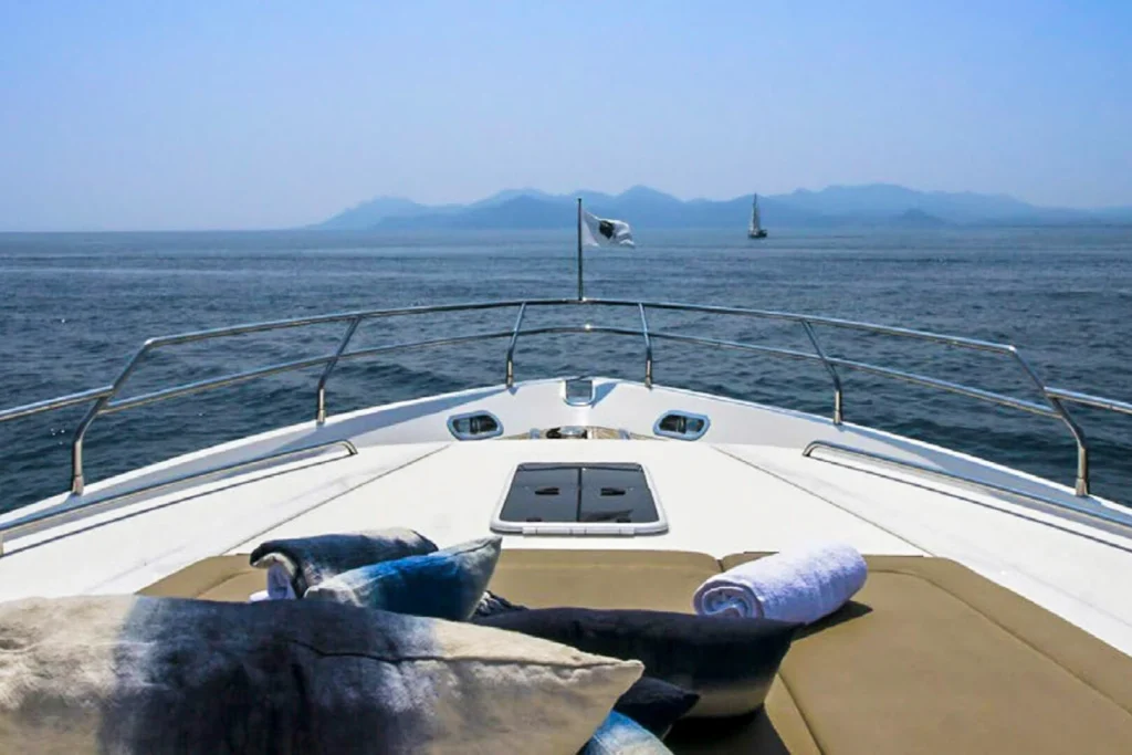 gitana ii yacht charter foredeck