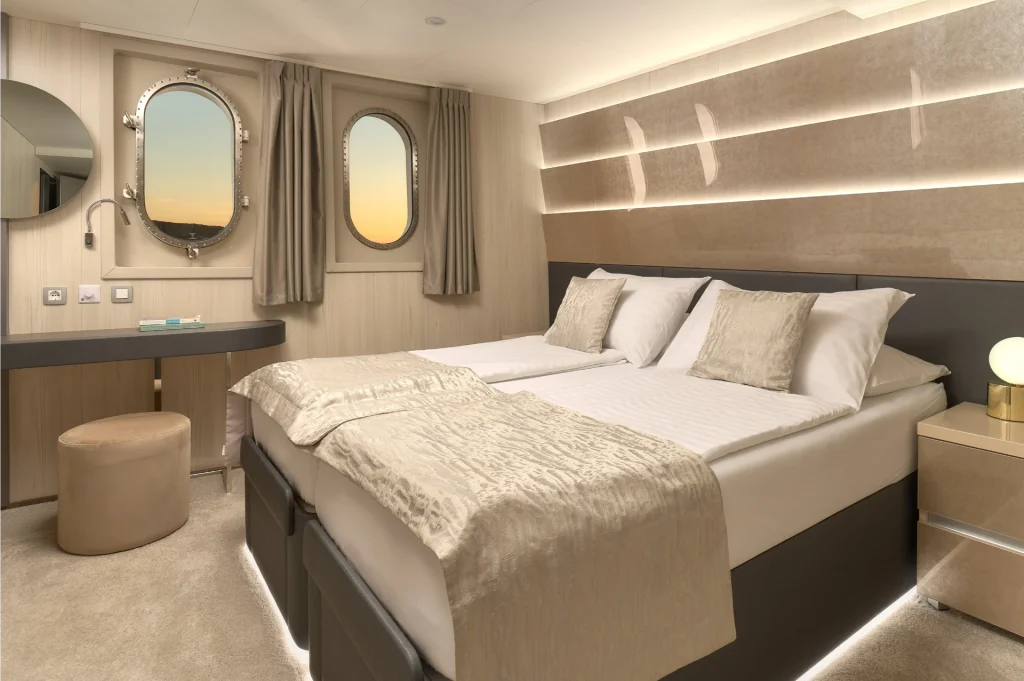 cristal yacht charter convertible cabin