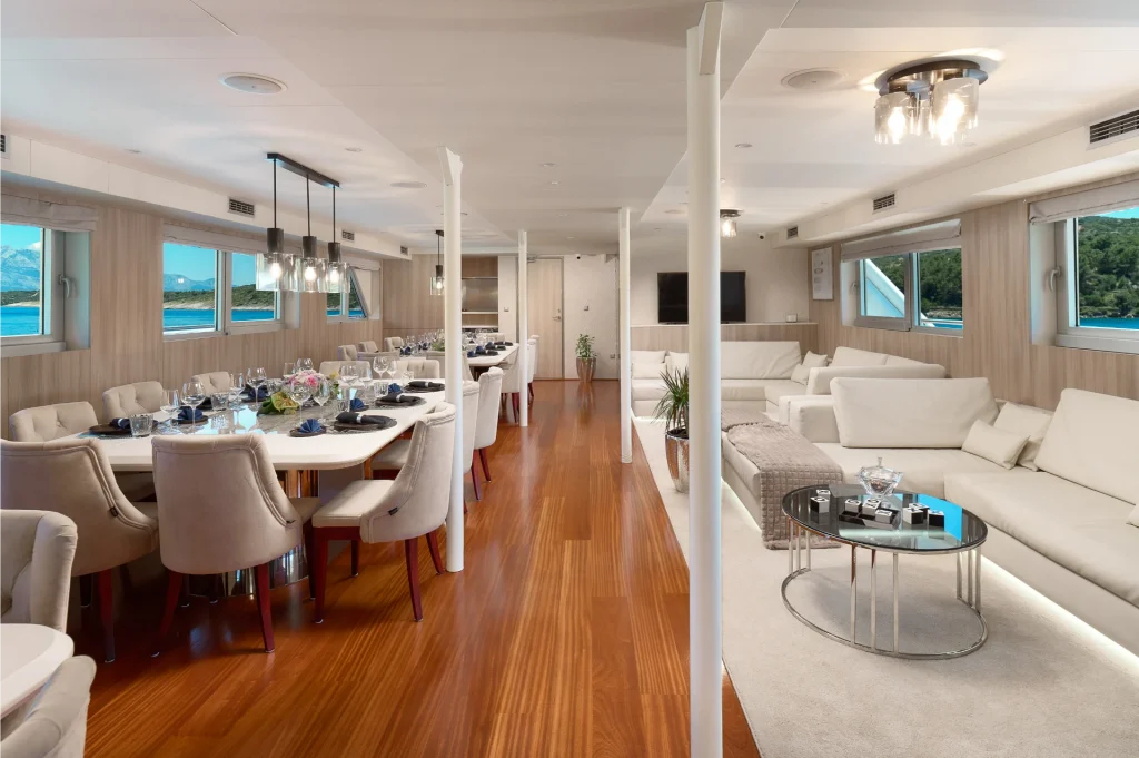 cristal yacht charter salon & dining area