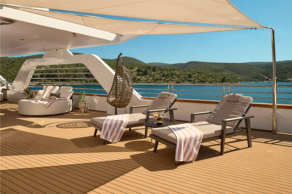 cristal yacht charter sun loungers