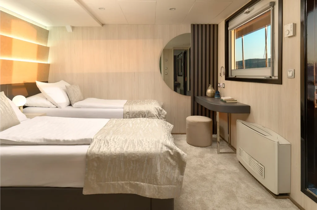 cristal yacht charter twin cabin