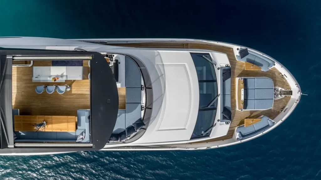 exit yacht charter bow area ()