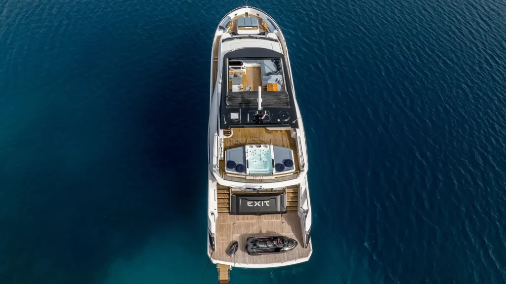 exit yacht charter from aft to bow