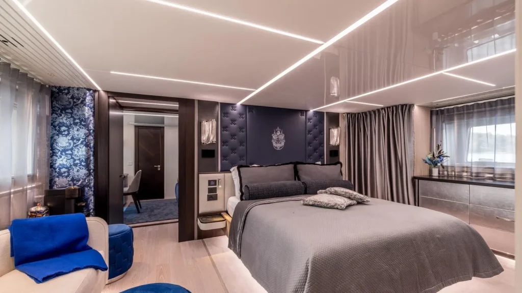 exit yacht charter full beam master cabin