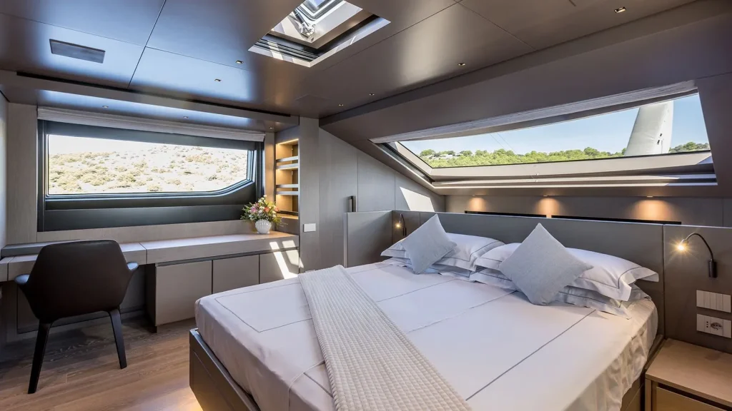 jicj yacht charter master suite view