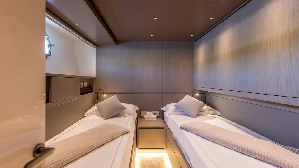 jicj yacht charter twin cabin port side