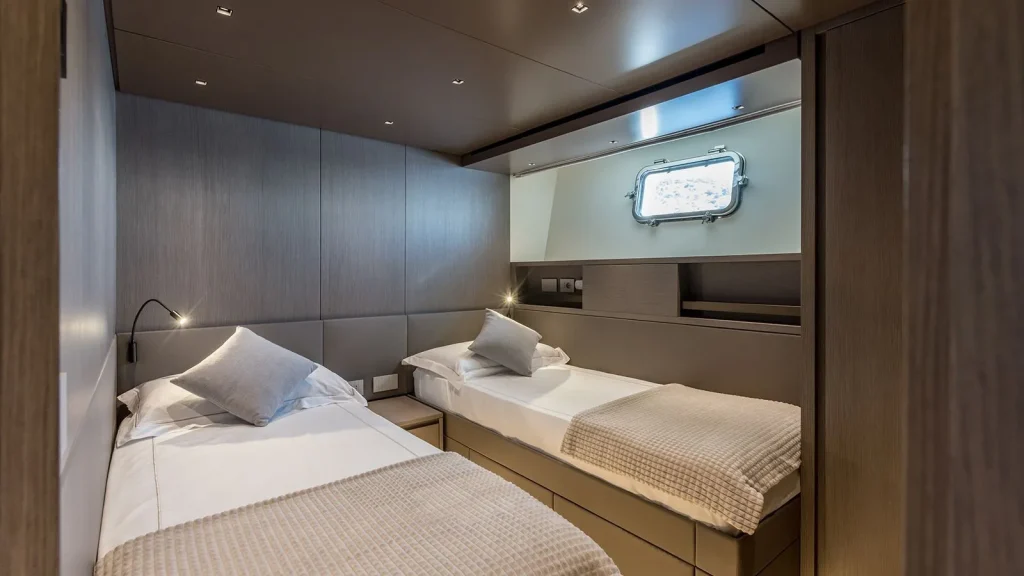 jicj yacht charter twin cabin starboard