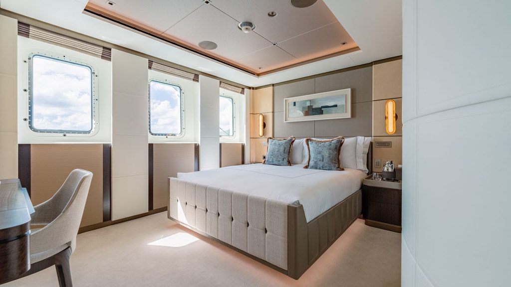 moskito yacht charter double cabin starboard side