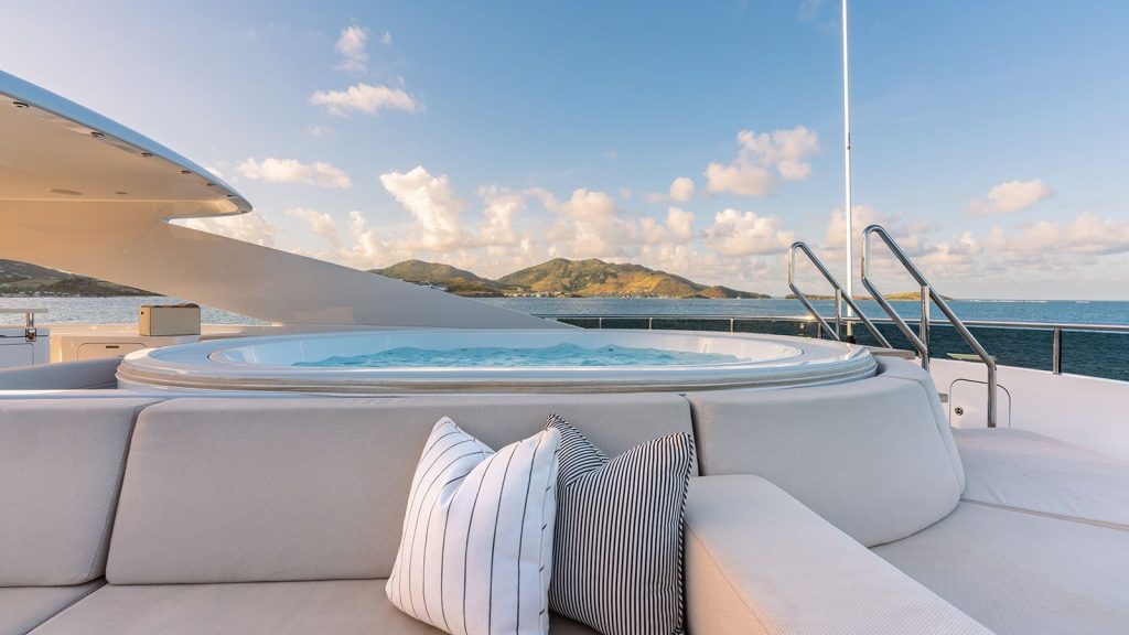 moskito yacht charter jacuzzi lounge