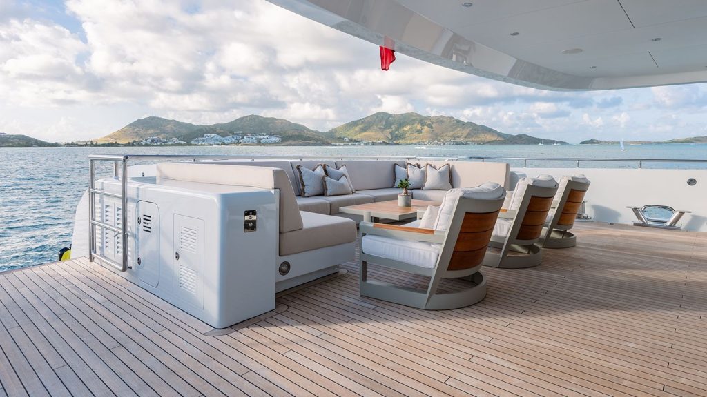 moskito yacht charter main deck aft