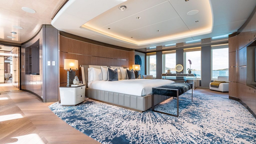 moskito yacht charter master suite view