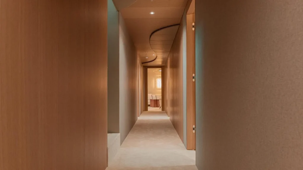 reposado yacht charter lower deck hallway