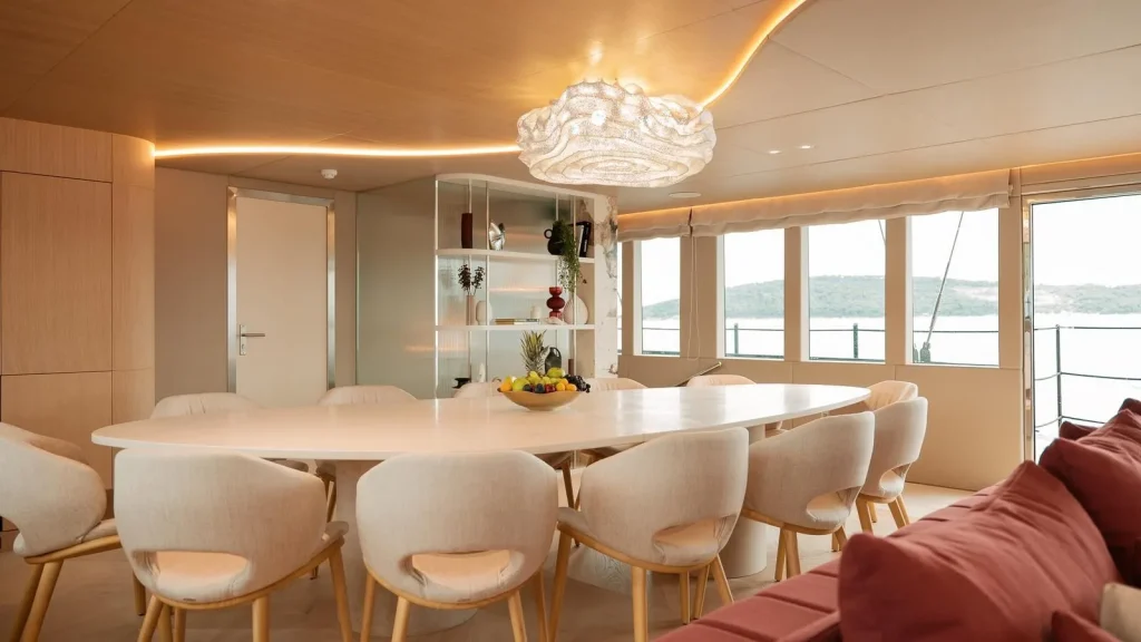 reposado yacht charter main deck dining area