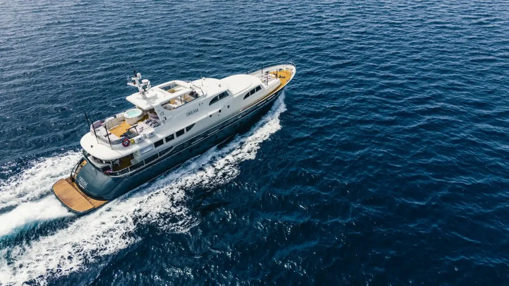 dream yacht charter cruising