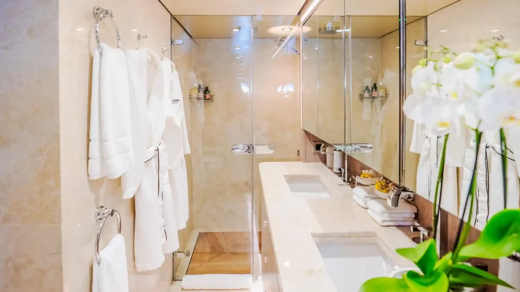 dream yacht charter double cabin en suite