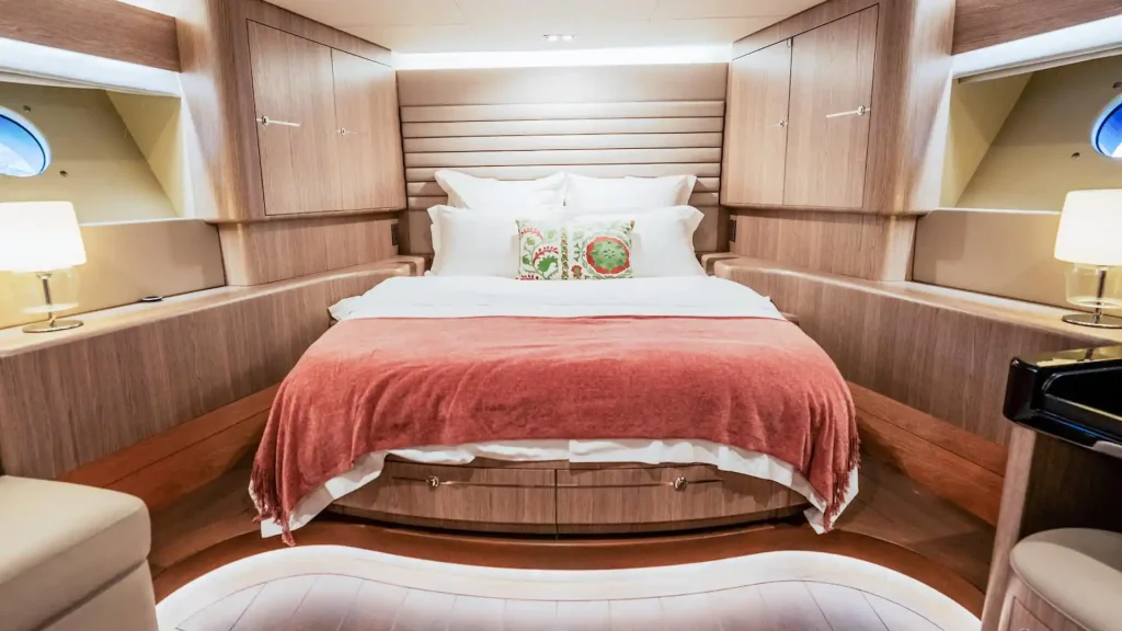 dream yacht charter double cabin view
